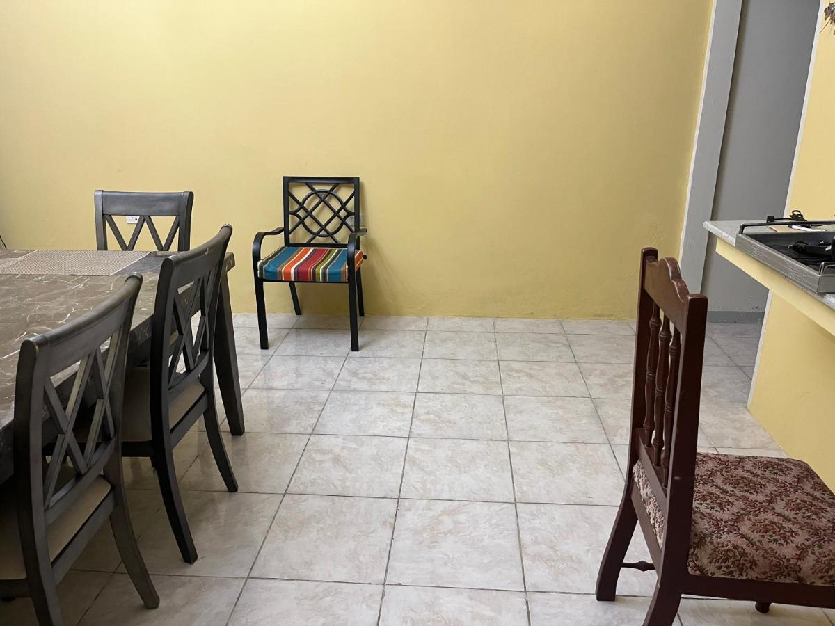 St Bess Comfort Style Black River Extérieur photo