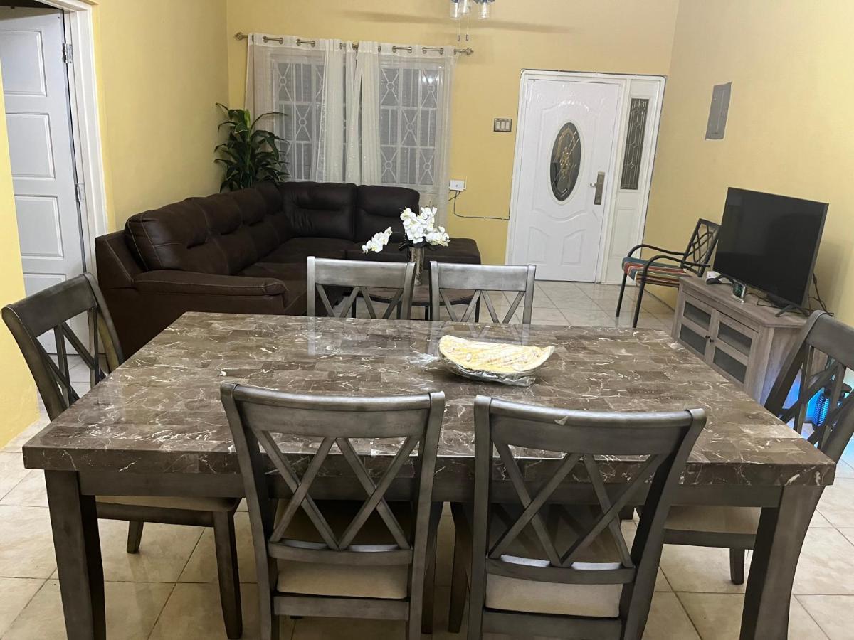 St Bess Comfort Style Black River Extérieur photo