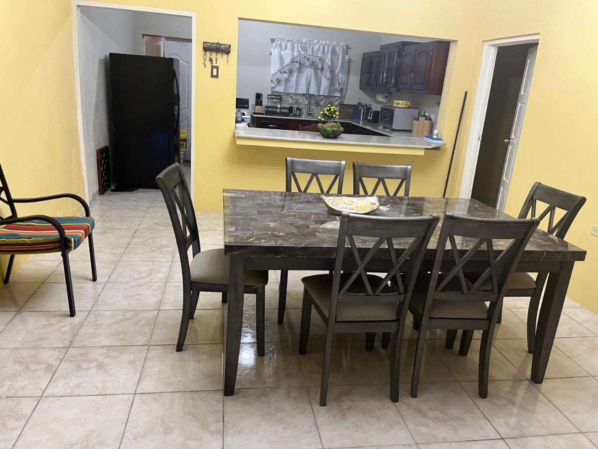 St Bess Comfort Style Black River Extérieur photo