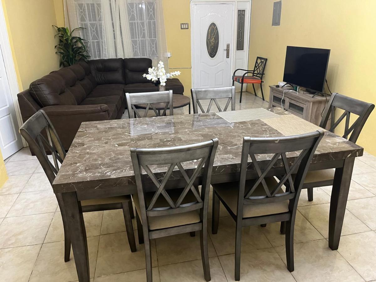 St Bess Comfort Style Black River Extérieur photo